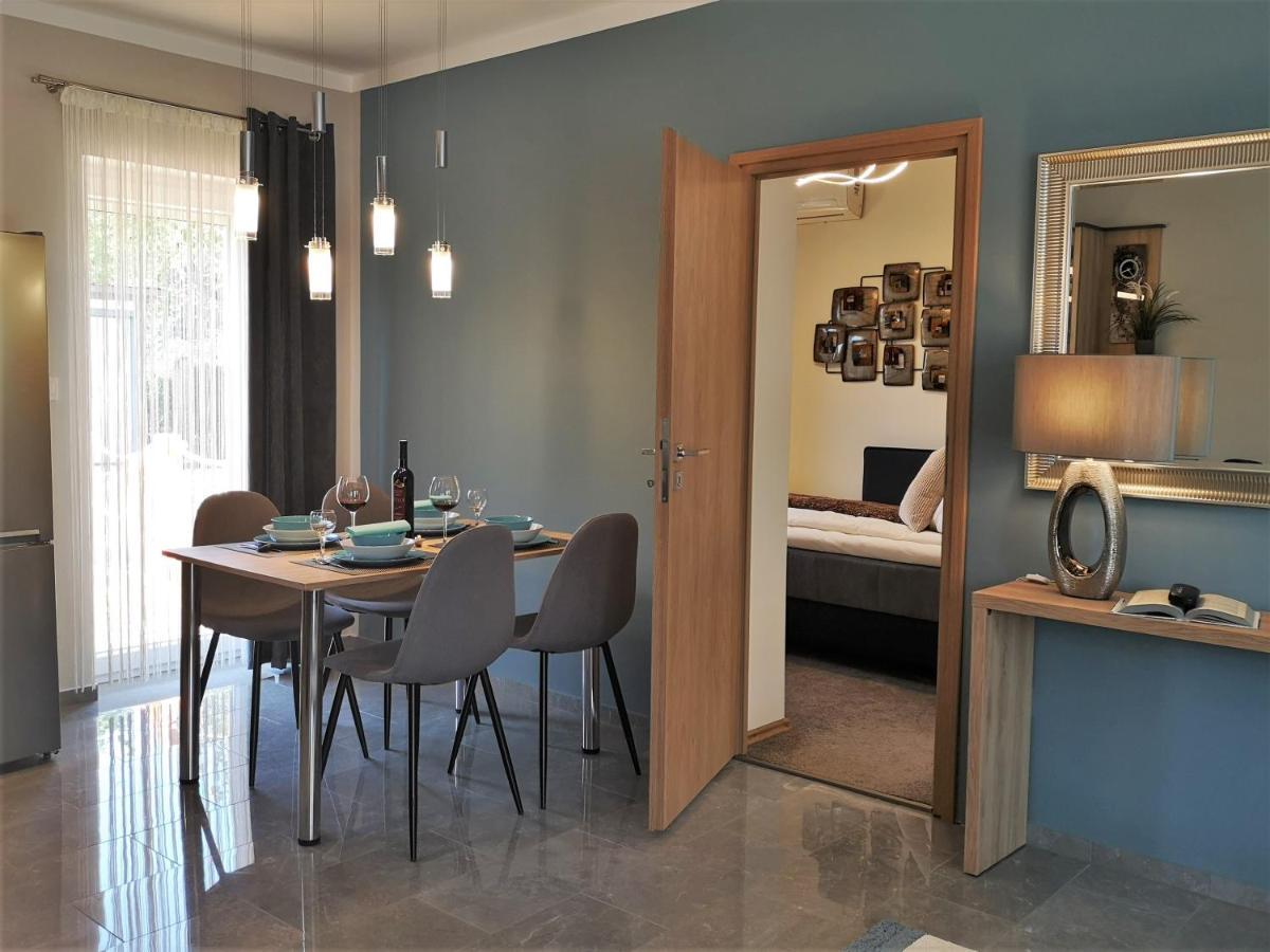 Otium Wellness Apartmanhaz Balatonakarattya Exterior photo