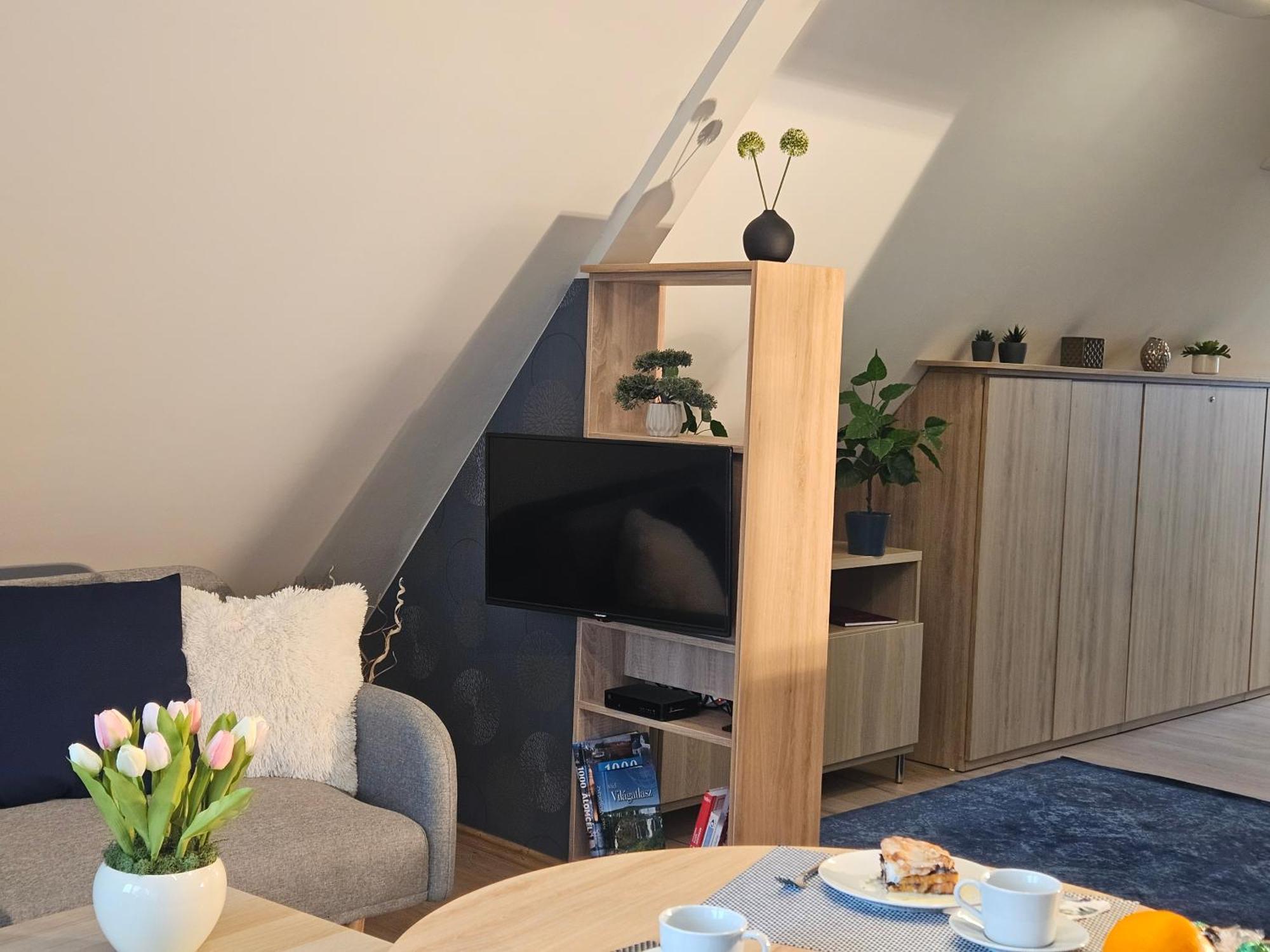 Otium Wellness Apartmanhaz Balatonakarattya Exterior photo